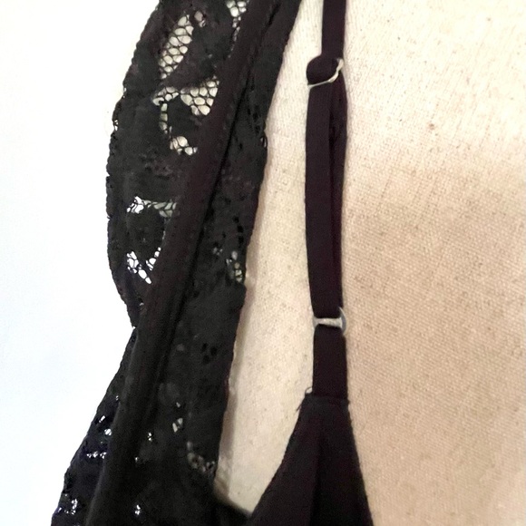 LBD Alert! Black Lined Lace Dress by Velvet NWT Size: P - Picture 6 of 15